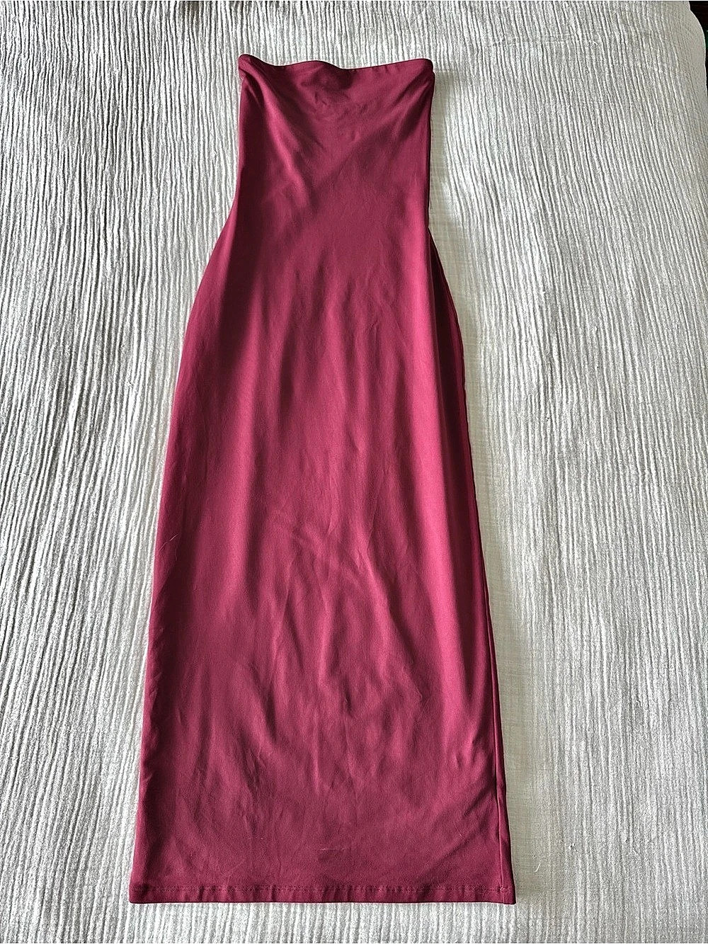 Aritzia Original Contour Enrapture Maxi Tube Dress Burgundy/Pink Small